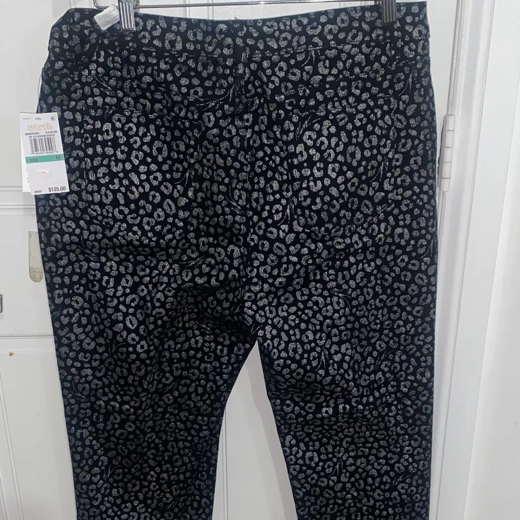 MICHAEL Michael Kors Leopard Print Cropped Pants Black Size 16 - Image 4