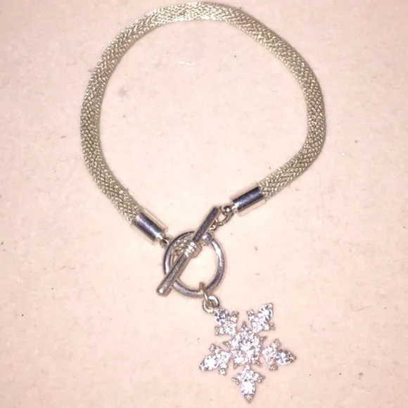 Silver Mesh Snowflake Bracelet - Image 4