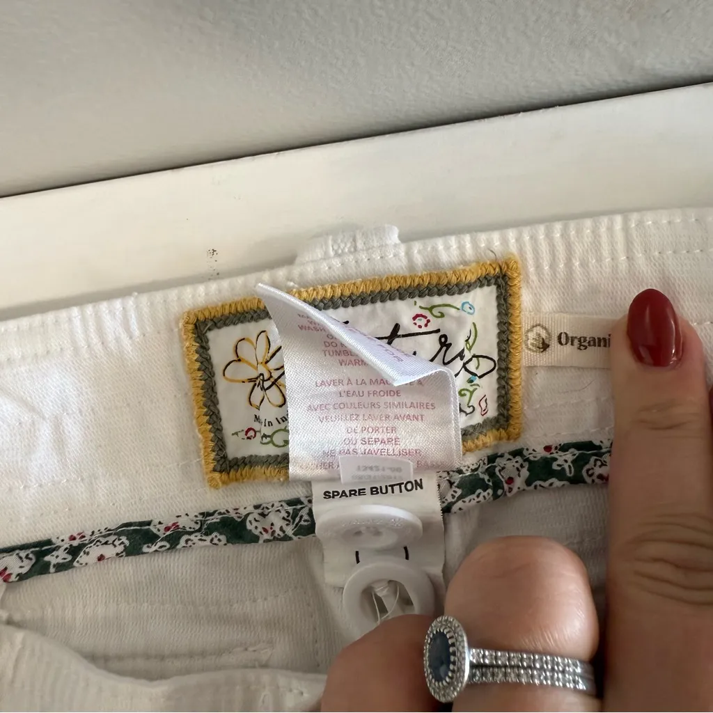 Adventura Women's White Organic‎ Cotton Utility Short Hiking Pockets 8 - Image 3