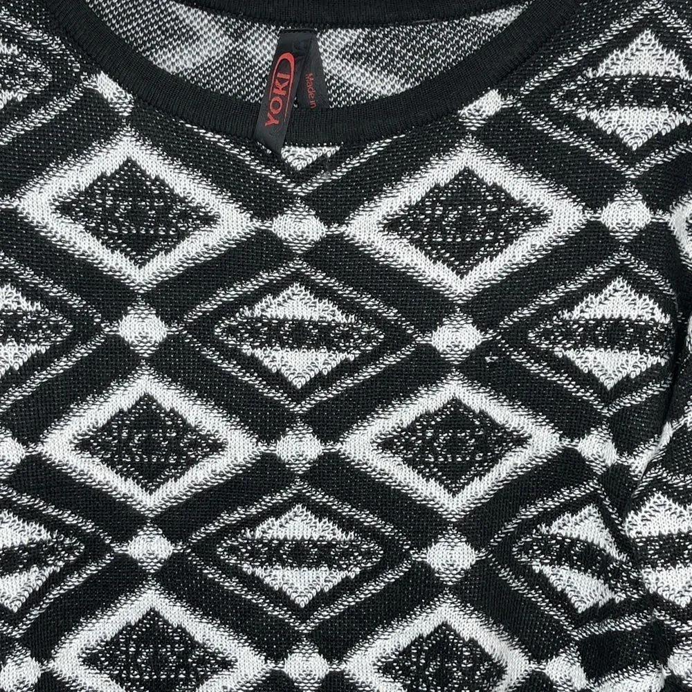 Yoki Acrylic‎ Sweater - Image 4