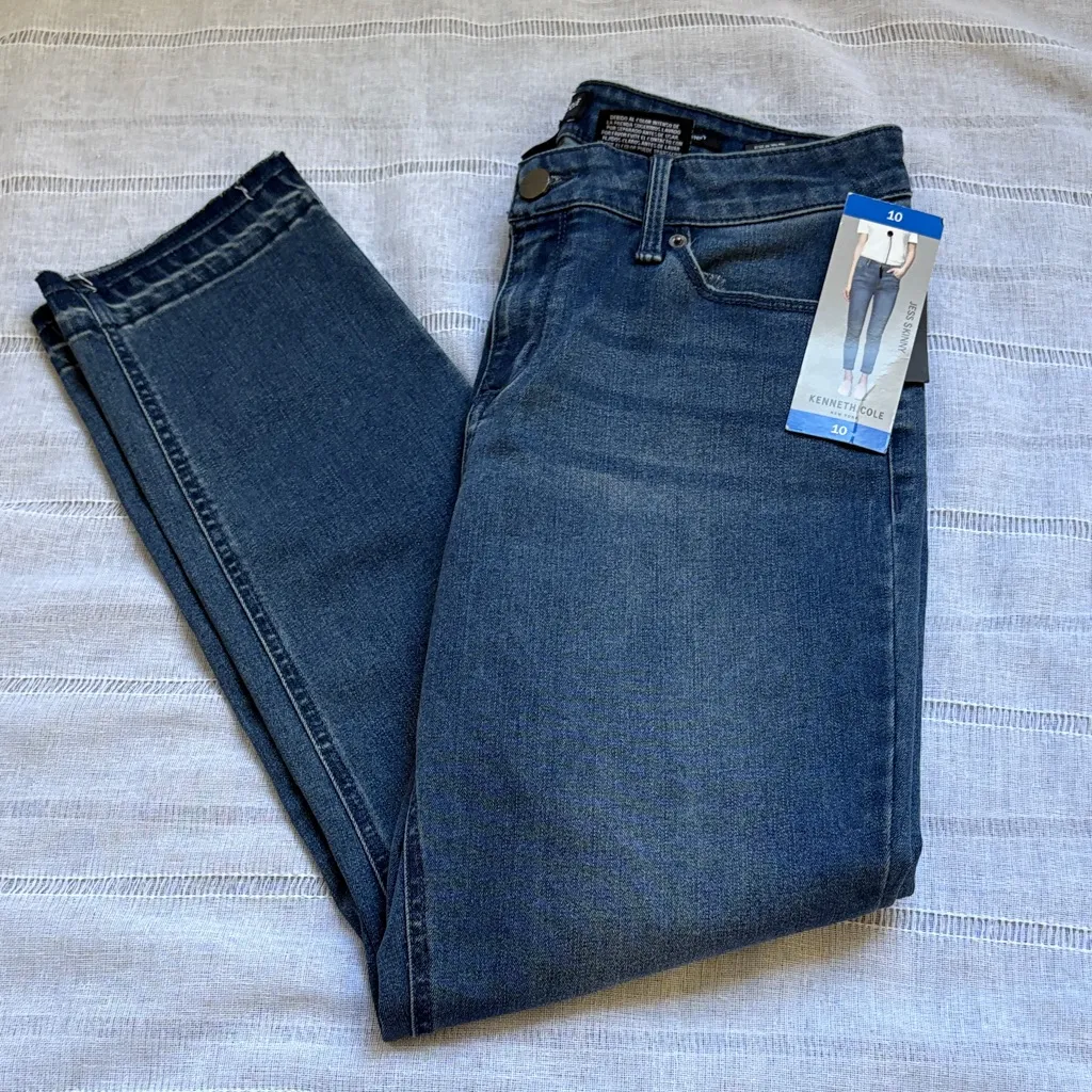 Kenneth Cole NWT “Jess Skinny” Medium Wash Jeans - Image 8