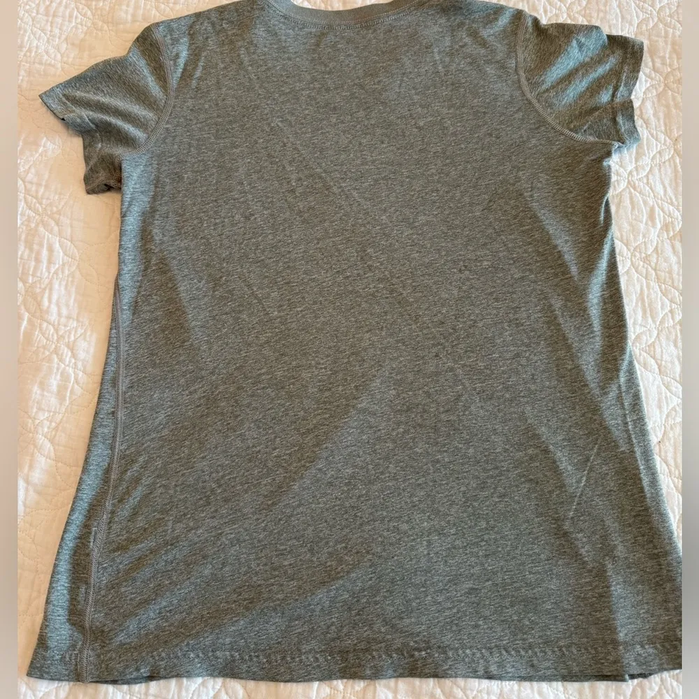 Nike dri-fit athletic shirt- fits like a small - Image 3