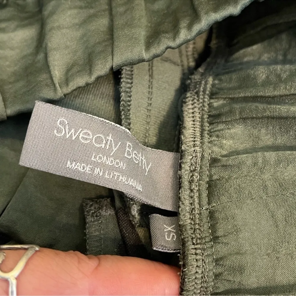 Sweaty Betty Green Cargo Joggers Size XS - Image 7