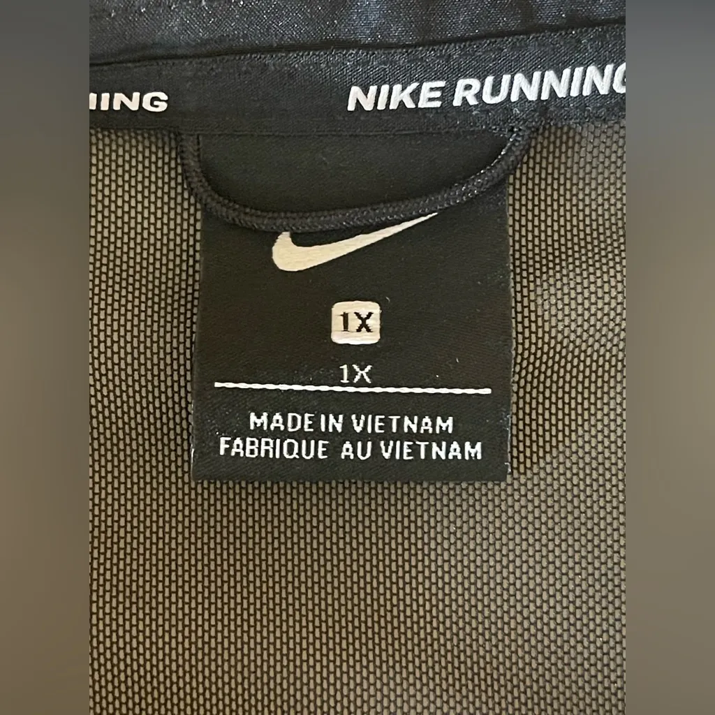 Nike Running Jacket 1X  Multicolor Sleeve Lightweight Windbreaker Activewear - Image 4