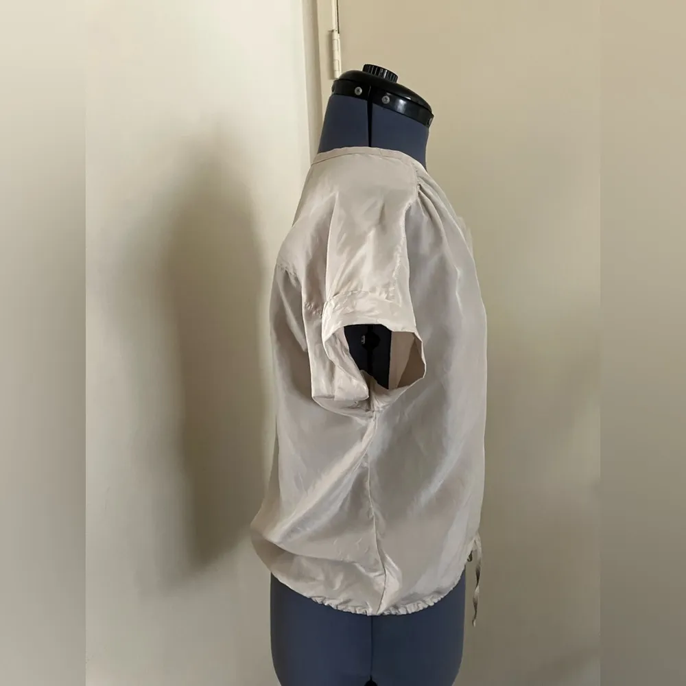 BCBG maxazria Beige shimmer tie bottom blouse - Image 2