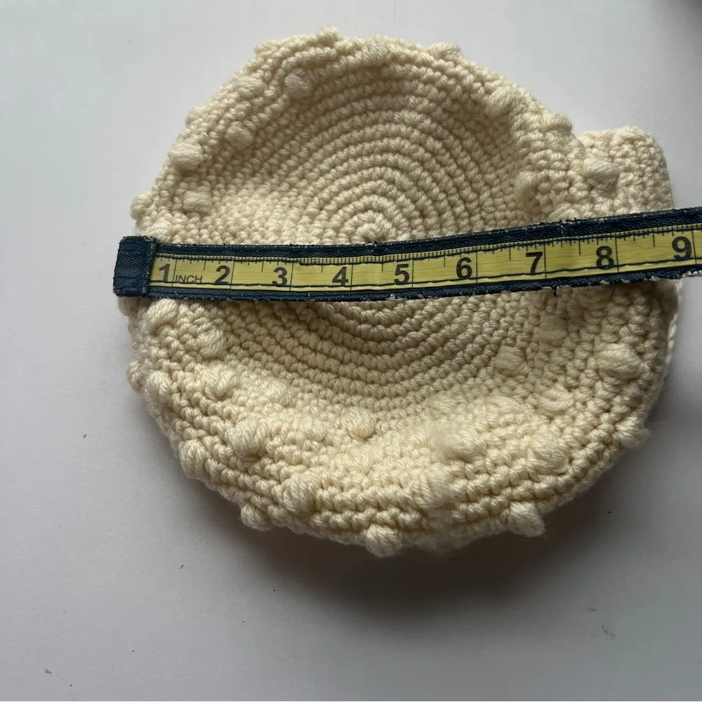 Handmade  Crochet Pattern Knitted Cap Hat White Beige Medium - Image 6
