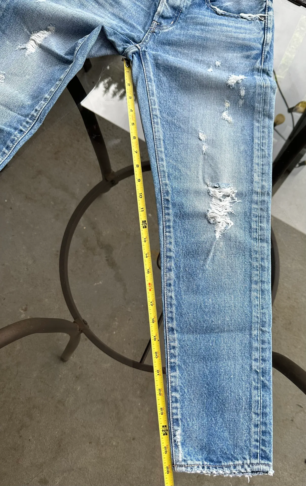 Aberdeen Tapered Distressed Denim Jeans in Blue - Size 25 - Image 13