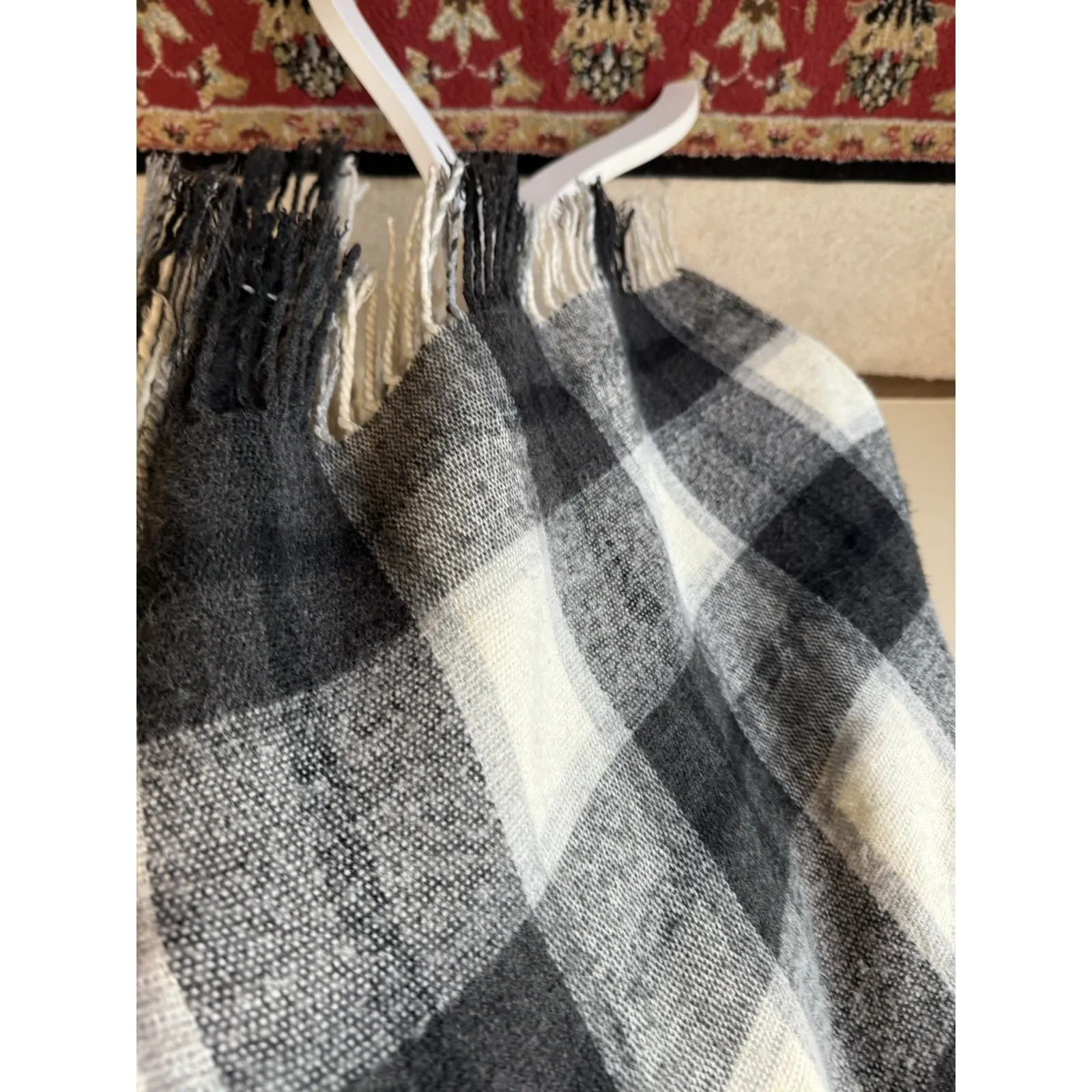 Soft Surroundings Plaid Fringe Poncho Wrap One Size Black White Gray Check Cape - Image 7