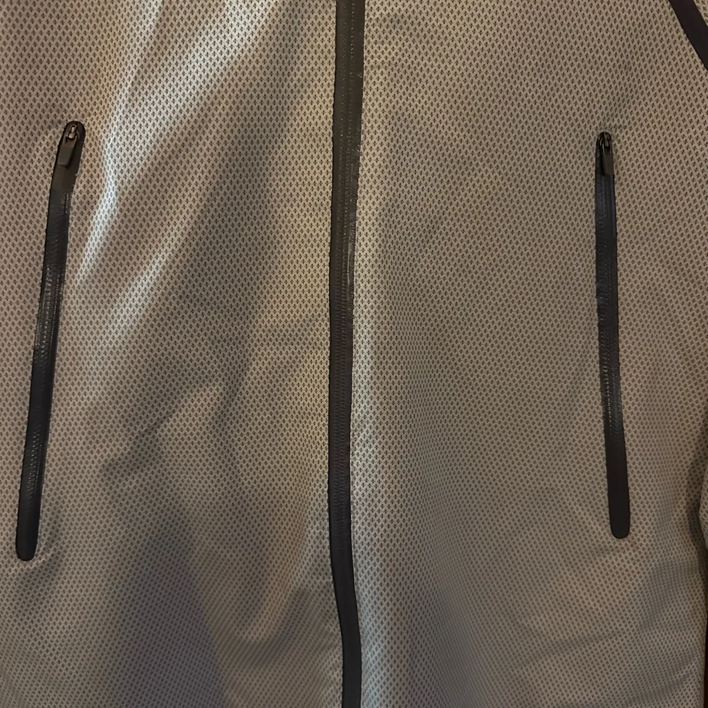 Merrell Select Dry winter coat Jacket Size medium! - Image 2