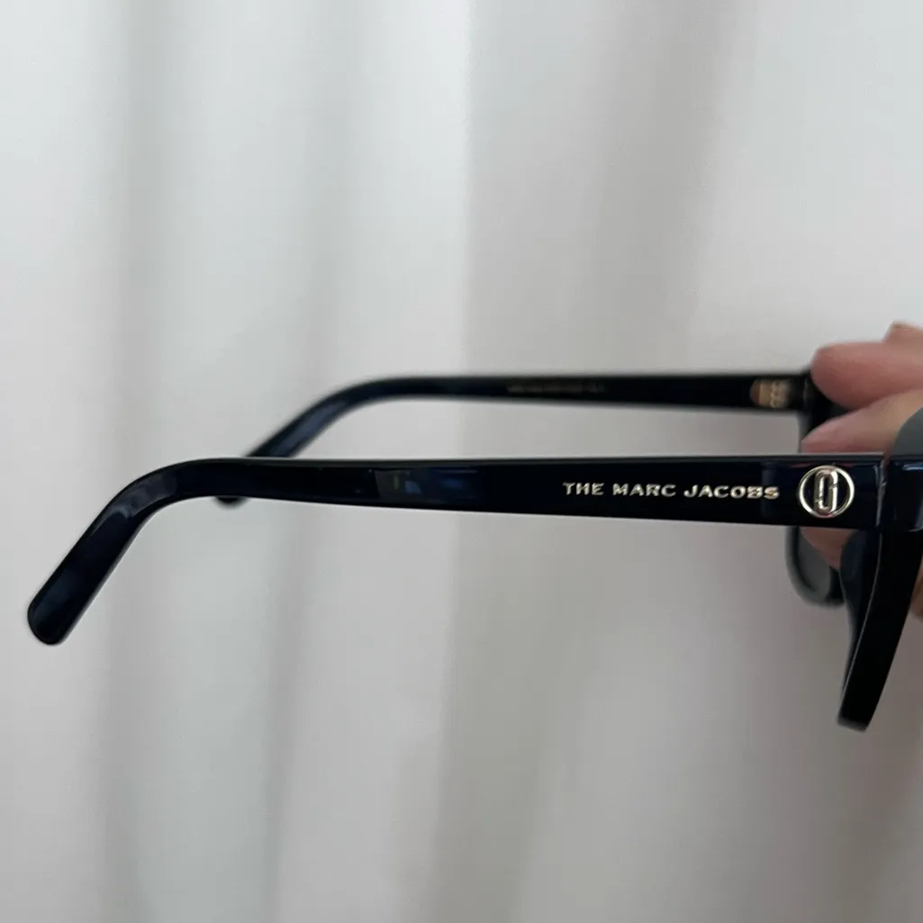 Marc Jacobs Black Modern Sunglasses - Image 3