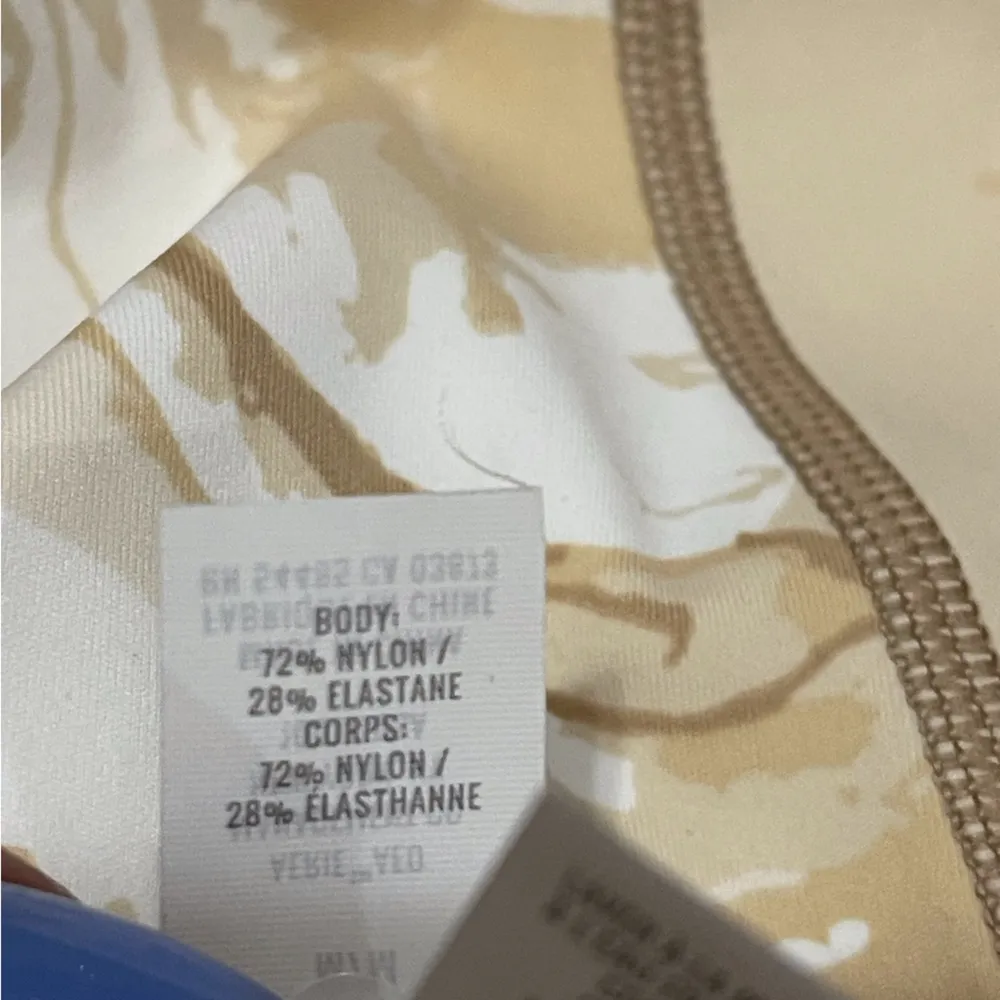 Offline by Aerie sz M capri leggings - Image 3