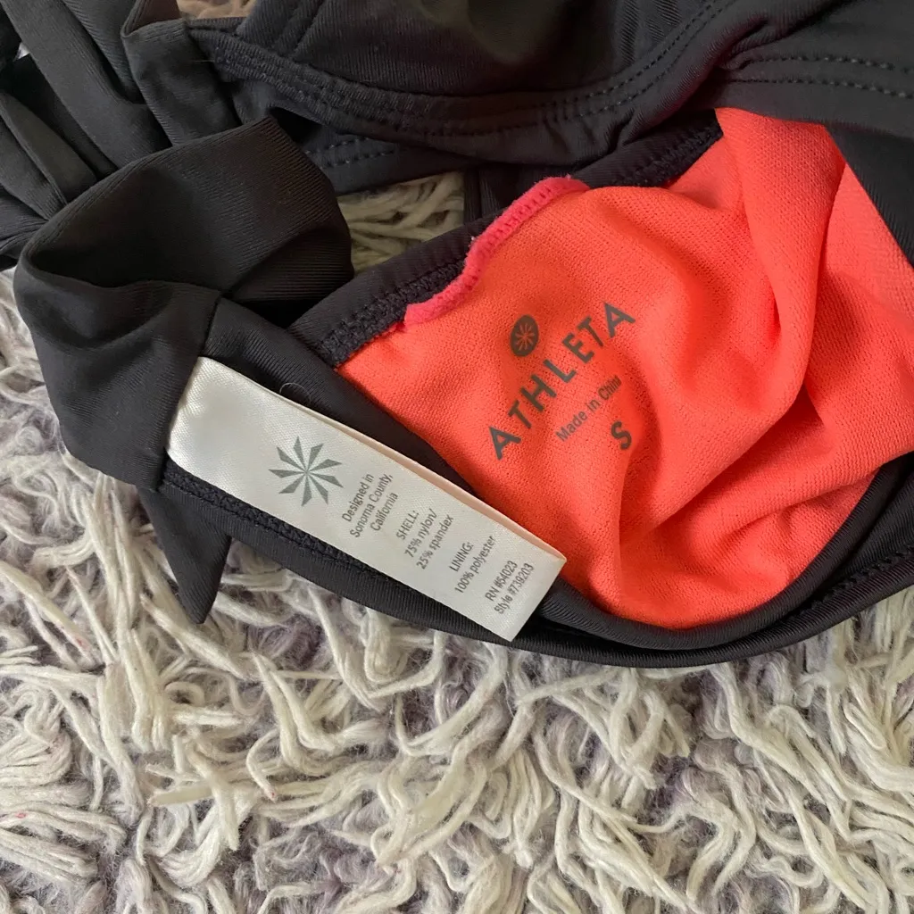 Athleta Dark Gray Halter Style Bikini Swim Top Size Small - Image 3