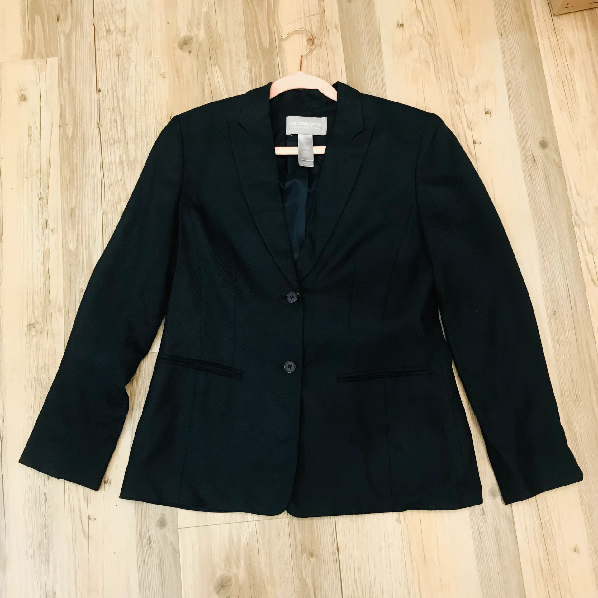 Navy Blue  Blazer size 4 petite. - Image 5