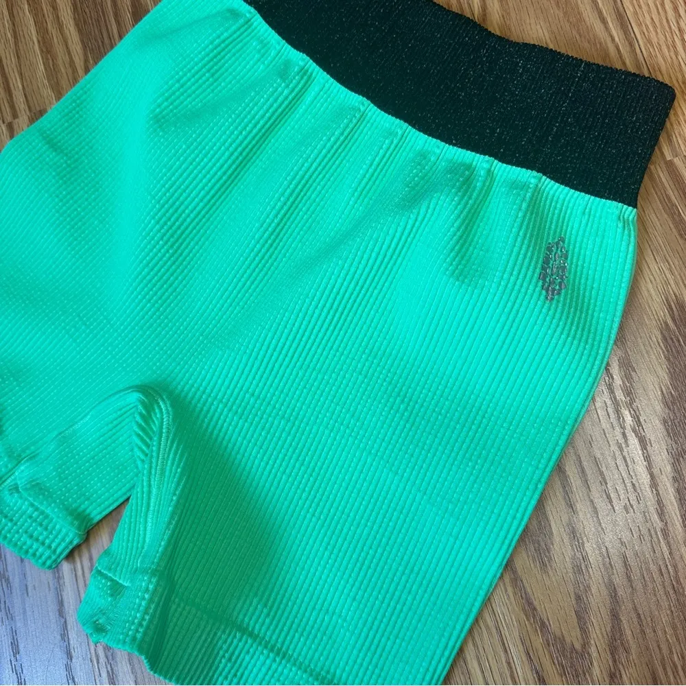 FP Movement Free People Fresh Cut Green Athletic Ribbed Shorts Size XS/S - Image 4