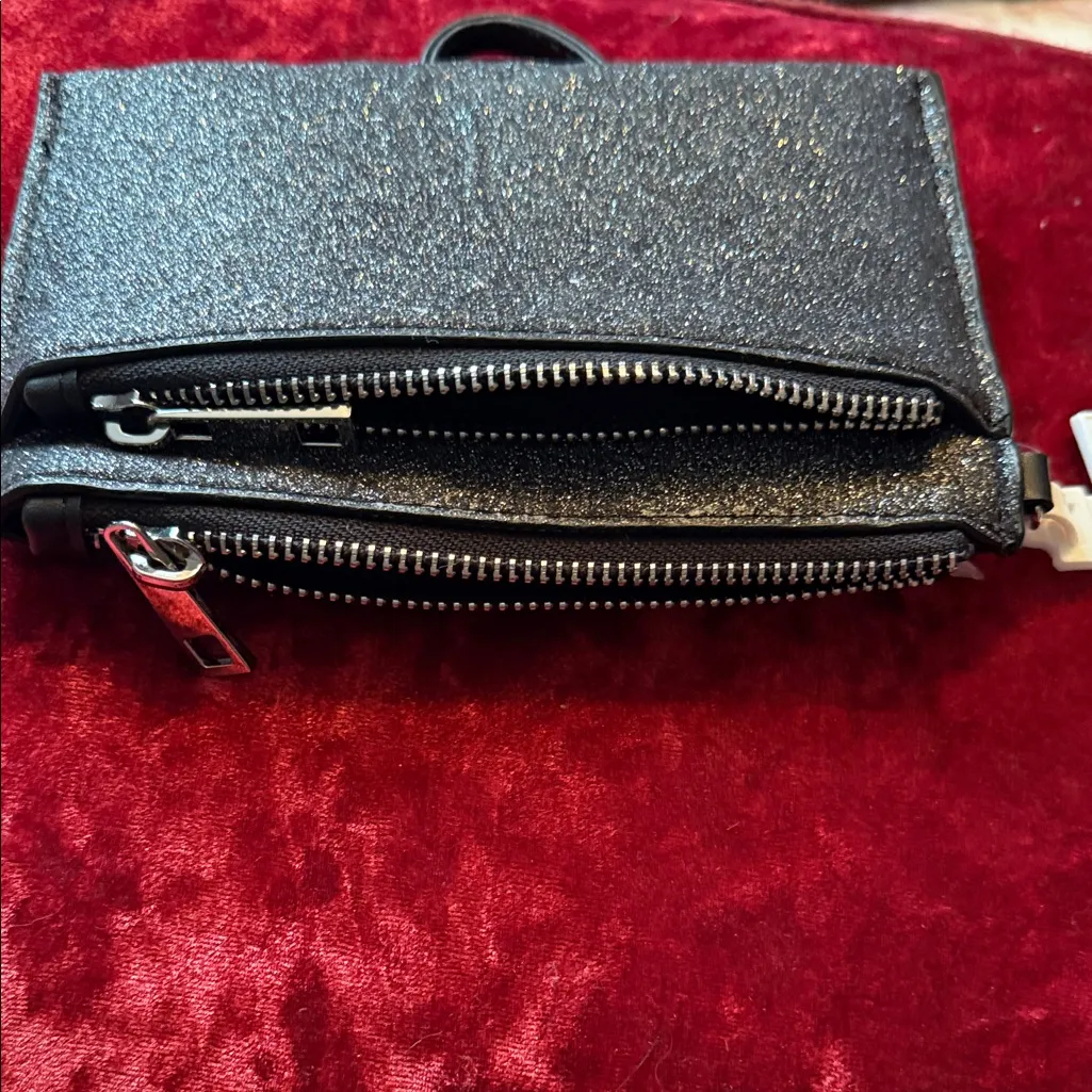 Elegant Black Glitter Wristlet - Image 3