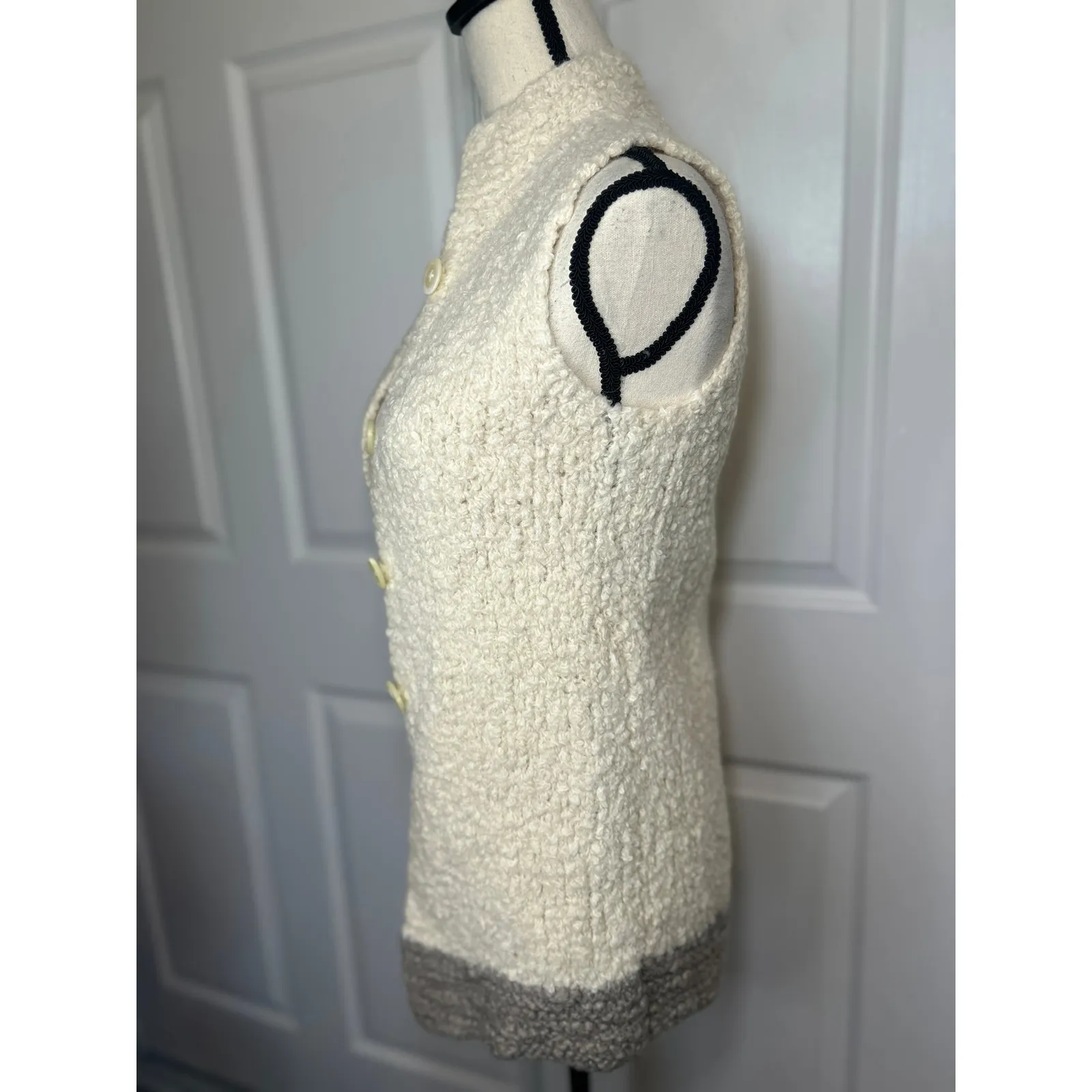 Ivory Boucle Wool Gray Stripe Knit Vest Sleeveless‎ Button Cardigan Sweater XS - Image 2