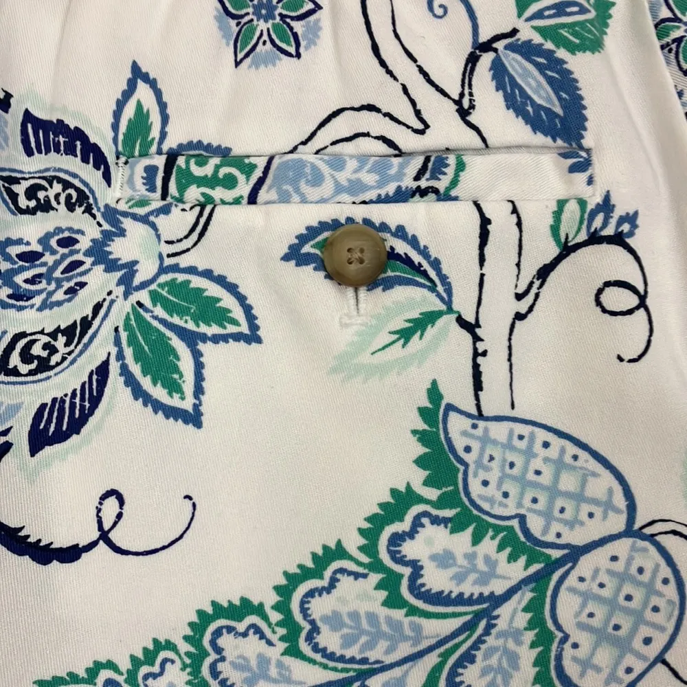 Loft Paisley Floral Print The Front Shorts Women's size 00 - Image 8