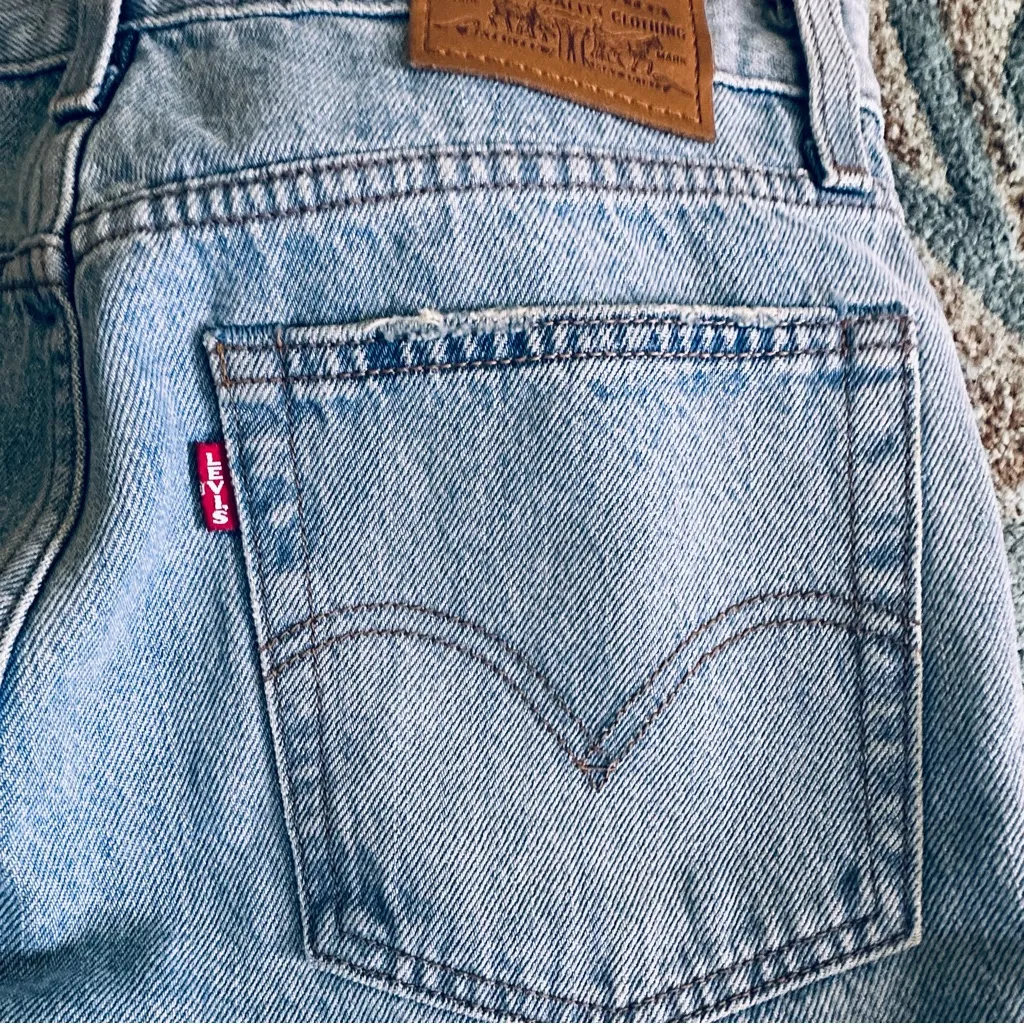 Levi’s Wedgie Distressed Straight Stretch Jeans Size 25 - Image 8