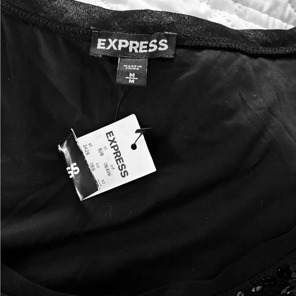 Black sequins, express size medium bling sparkle, tank top NWTS - Image 6