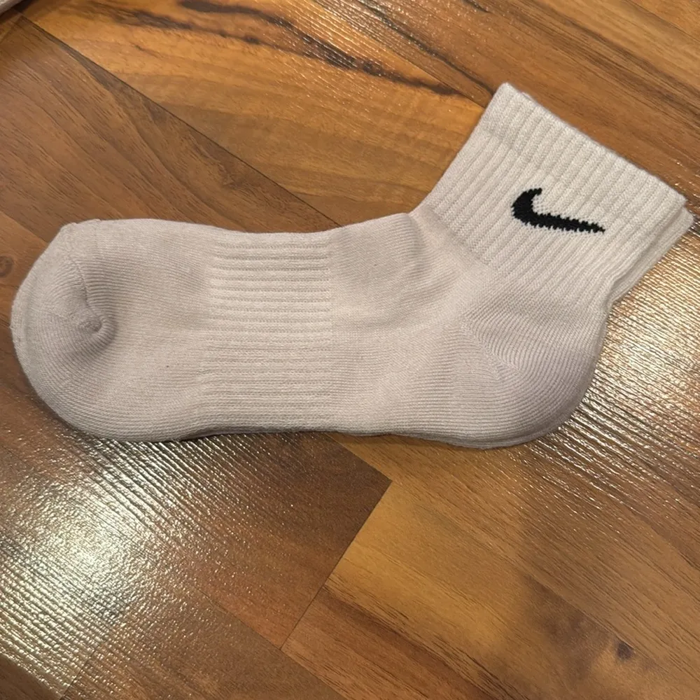 Nike 3 pairs light tan high ankle sock mixed pack - Image 2
