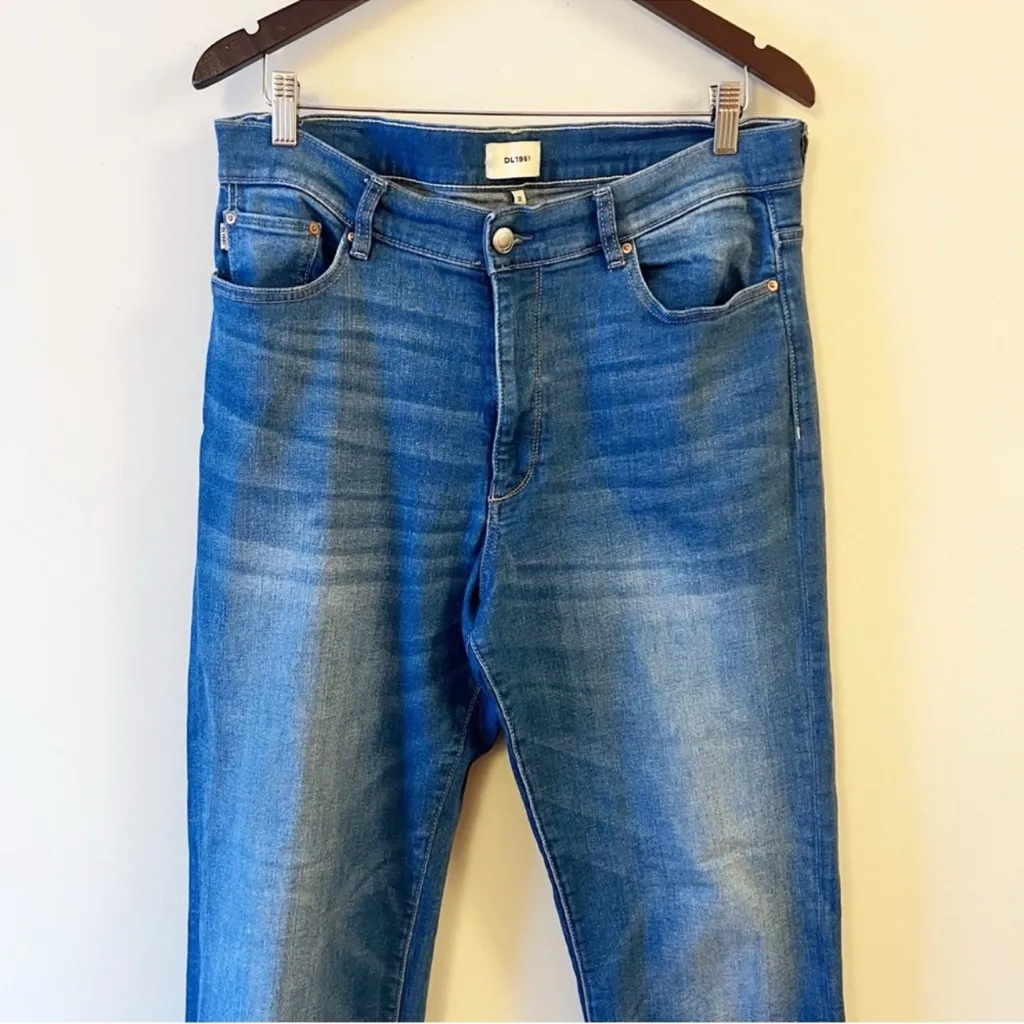 DL1961 Halle Straight High Rise Instasculpt Jeans Size 32 Medium Blue Wash - Image 4