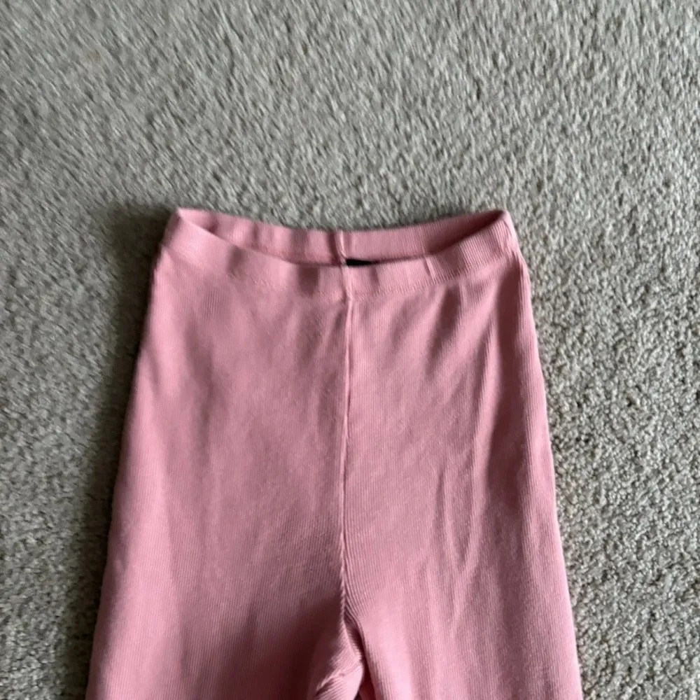 Out From Under Ryan Ribbed Flare Pant Knit Urban Outfitters Festival Pink Large - Image 4