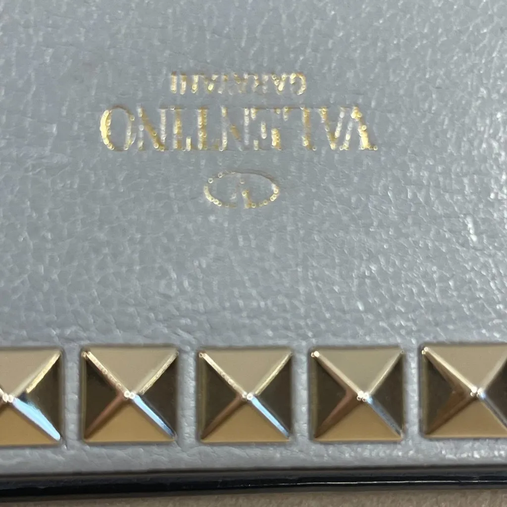 Valentino Garavani Rockstud Leather Continental Zippy Wallet - Grey - Preowned - Image 9