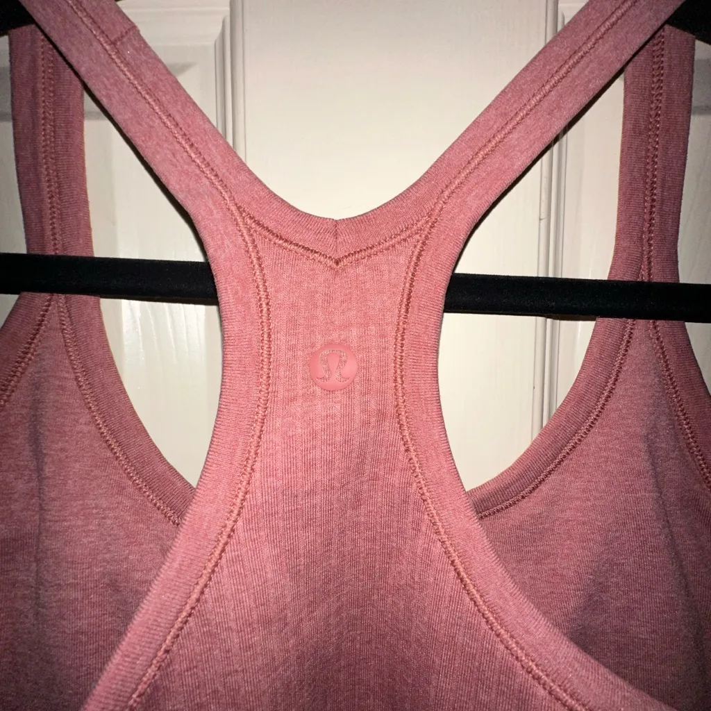 Lululemon  Ebb to Street Shelf Bra Tank Top size 8 - Image 5