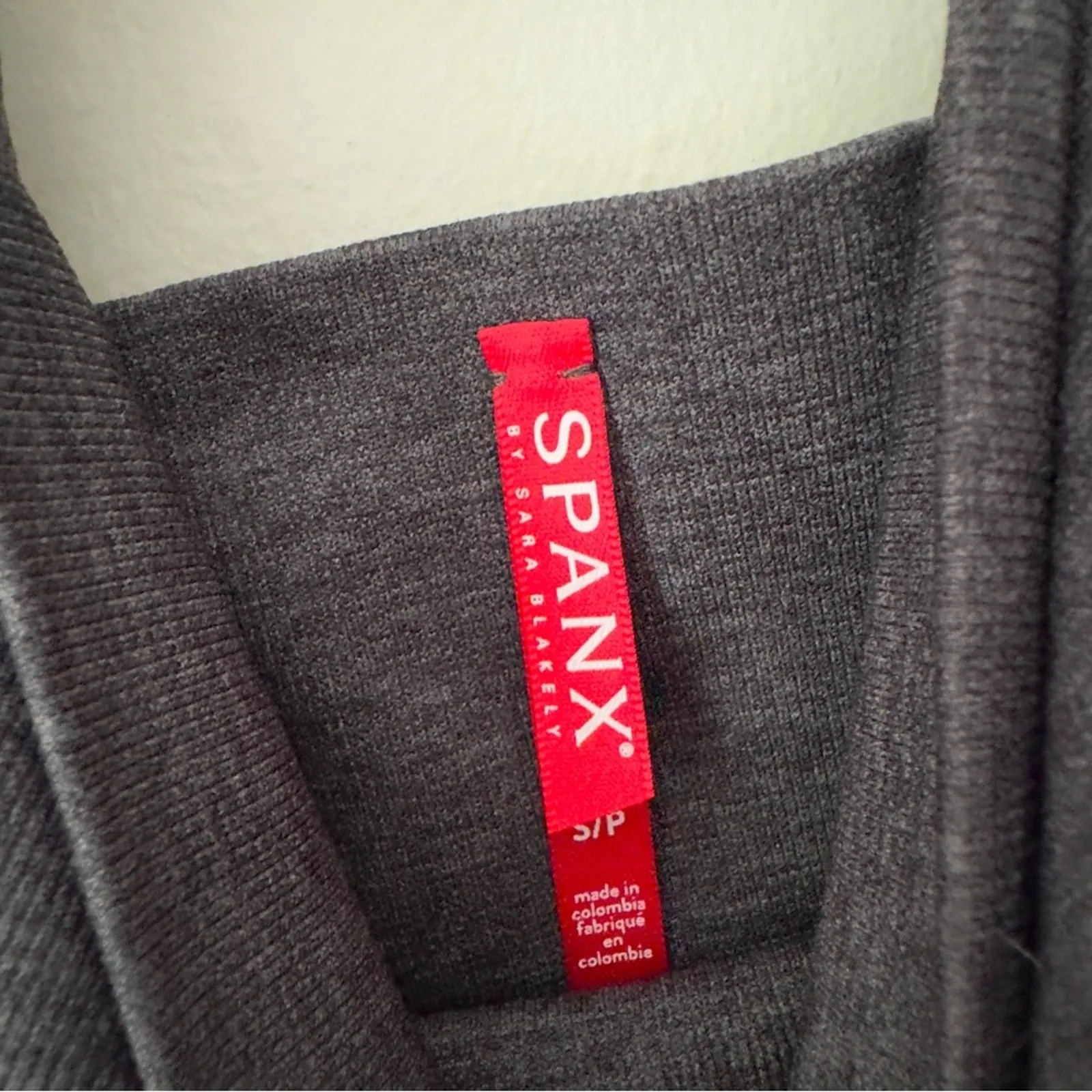 Spanx by Sara Blakely Solid Gray Athletic Leggings Seamless Stretch Activewear S - Image 5