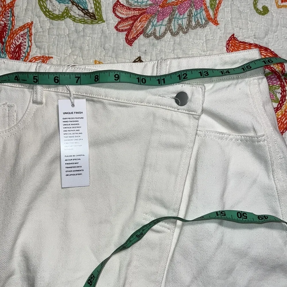 GILLI large womens white mini skirt button up belt loops flat front new - Image 8