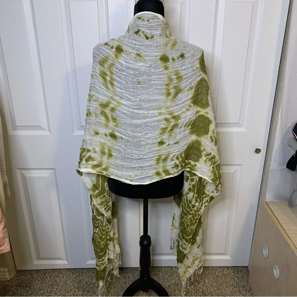 Green and White Tie - Image 5