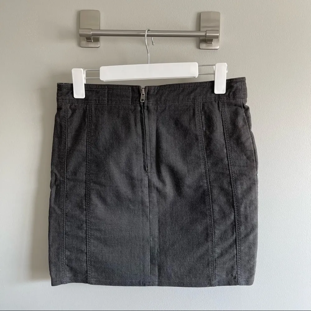 GESTUZ | Gray Mesh Panel Mini Skirt Sz M Size M - Image 4