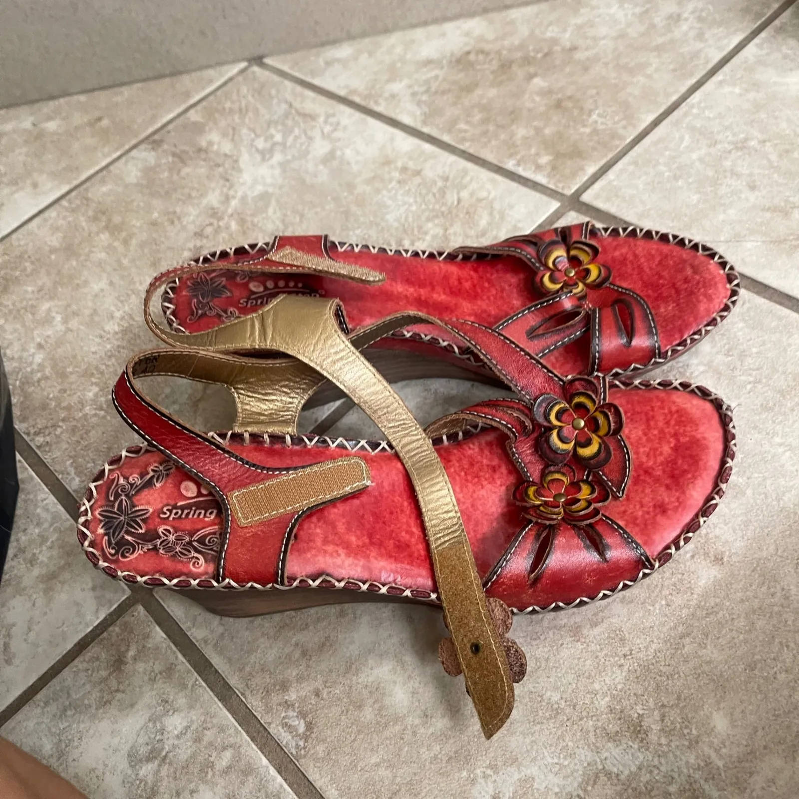 Spring Step Red Leather Floral Wedge Sandals D-Lilith Women's Size 40 USA Sz 9 - Image 5