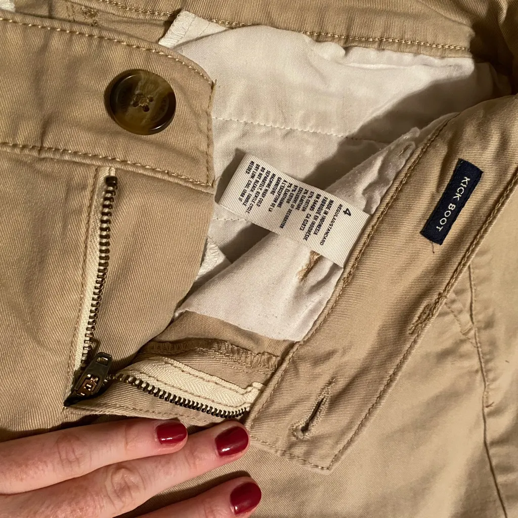 American Eagle  Low Rise Boot Cut Cargo Pants - Image 3