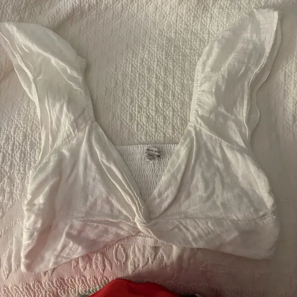 American Eagle Outfitters White Sleeveless Tie Front Crop Tank - Image 2