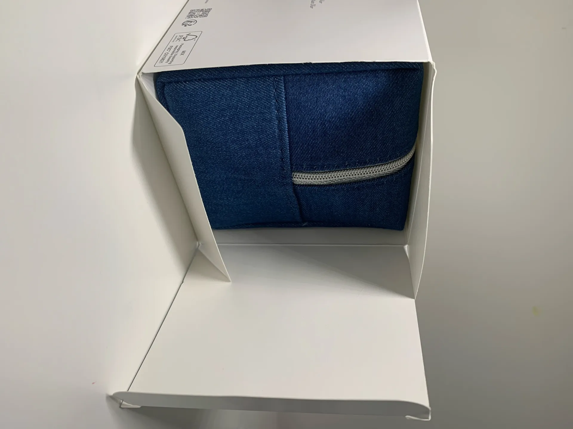 Dior beauty denim cosmetic bag Limited Edition 2024 New - Image 7