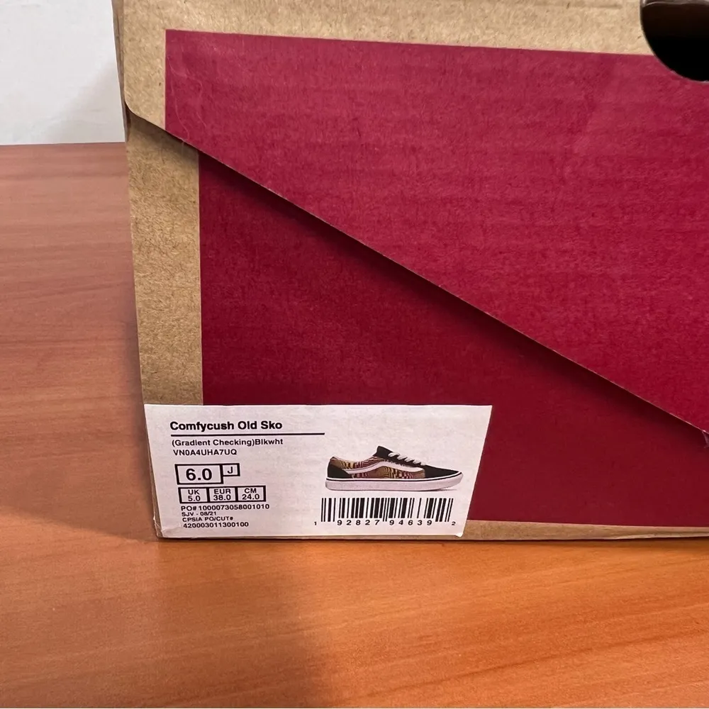 Vans Comfycush Old Skool Gradient Checkerboard Shoe Size 6 or 7.5 #B1138 - Image 2