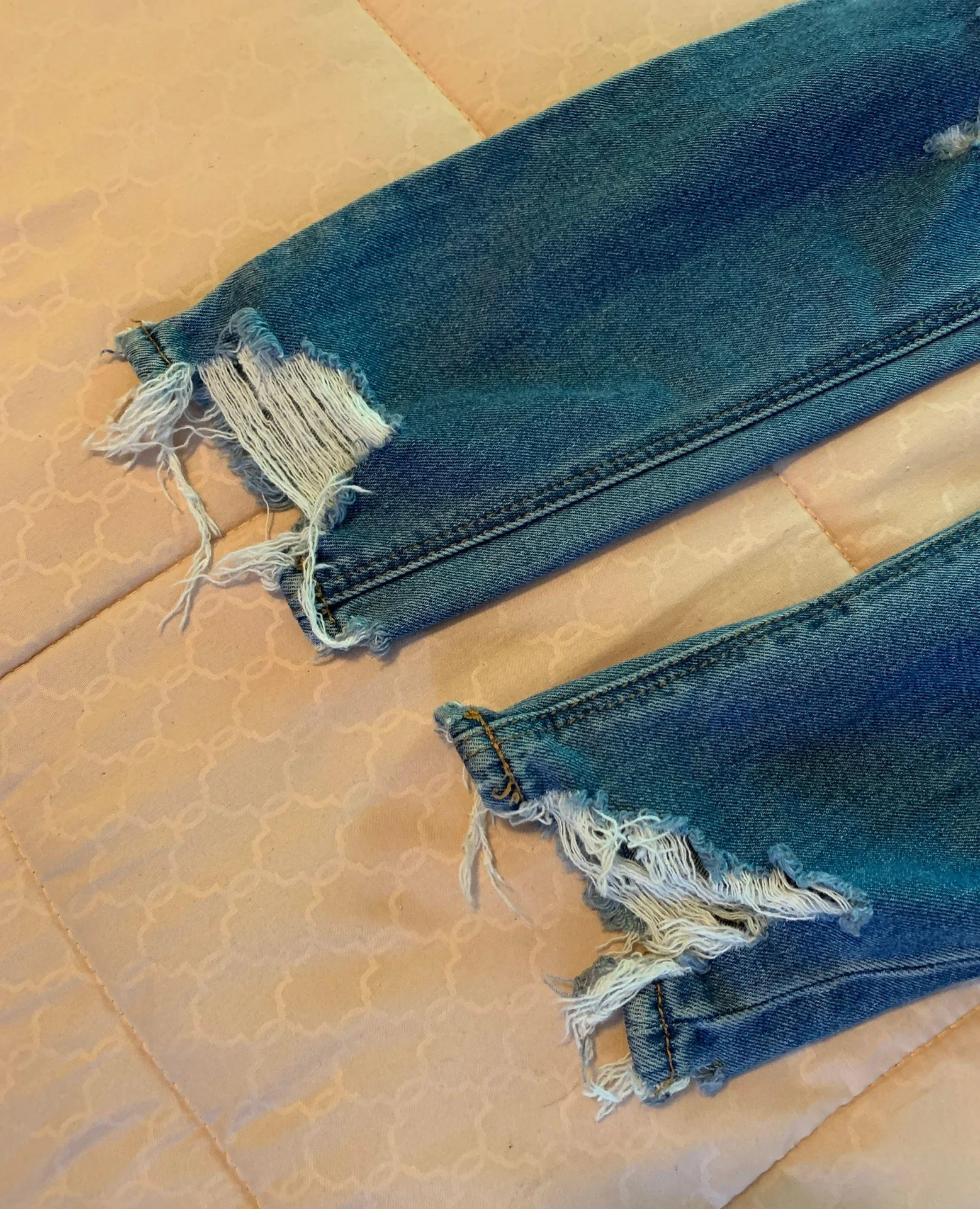 American Eagle “Mom” Jeans - Image 4