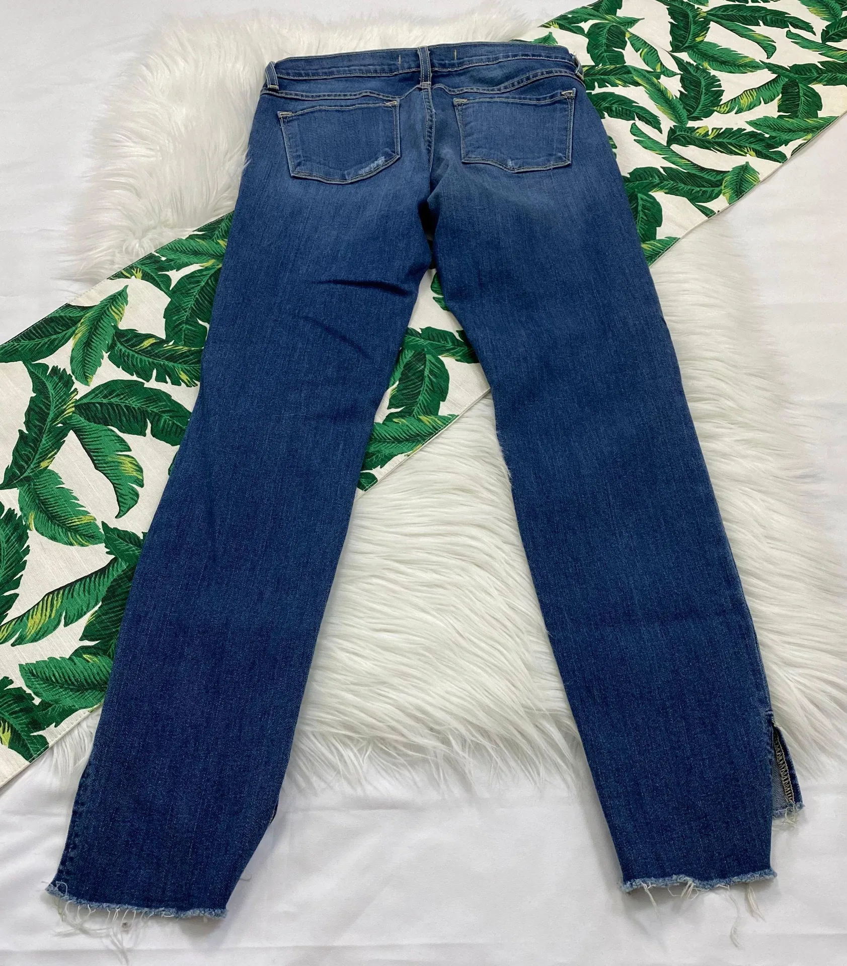 Vervet Step Hem Knee Cut Out Skinny Jeans - Image 3