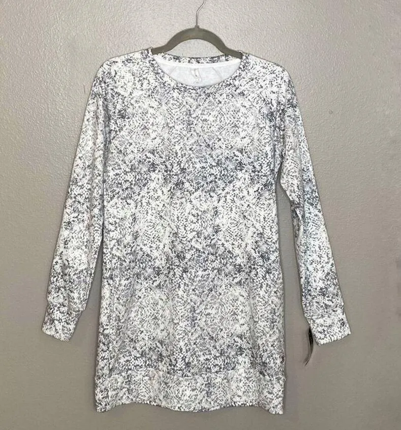 Ideology White Snake Print Tunic Pullover Sz S NWT - Image 2