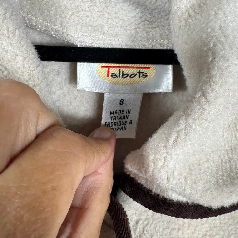 Vintage Talbots Fleece Embroidered Holiday Cardigan Button Up Top Beige Sz 8 - Image 2