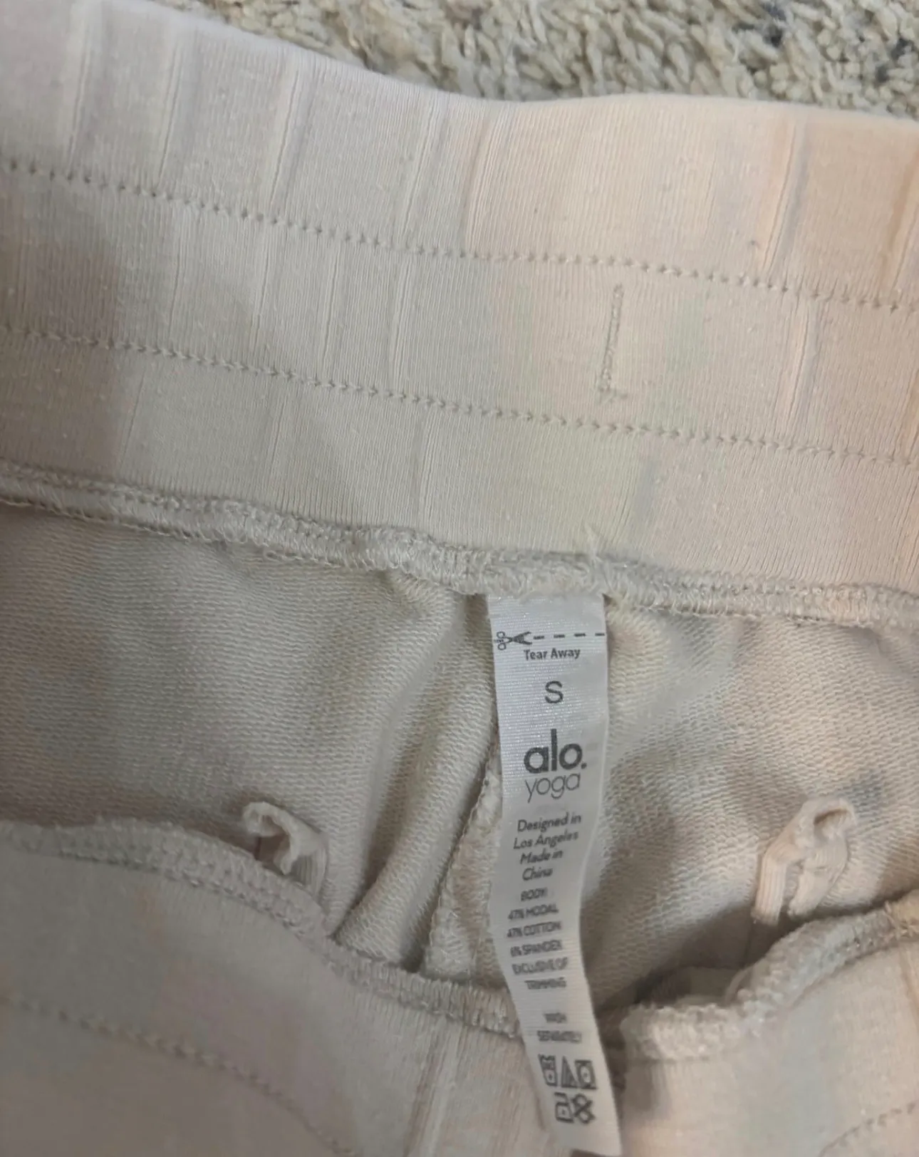 Alo Yoga Joggers - Image 2