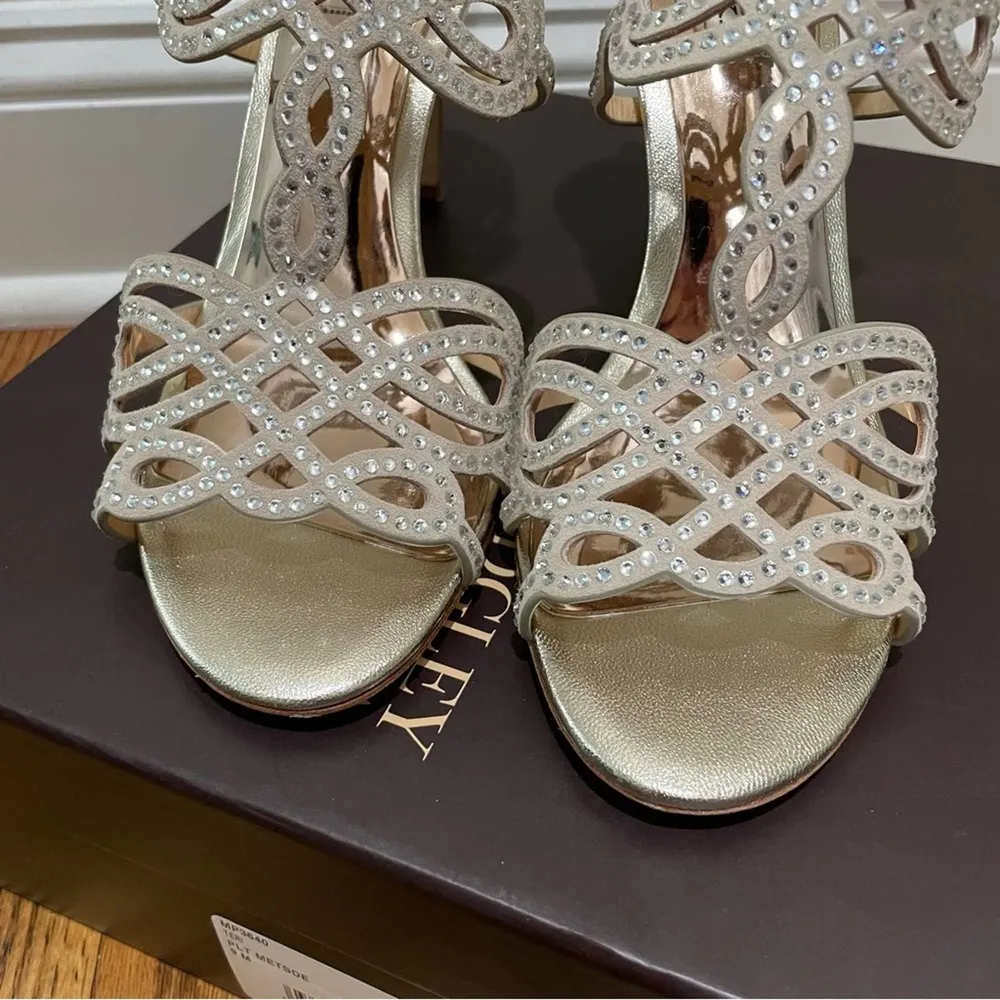 Badgley Mischka Teri Dress Sandal Heels in Platino Size 9 - Image 10