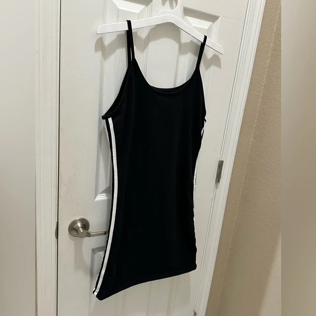 ADIDAS Black Tennis Dress with White Stripes Size Large - Image 12