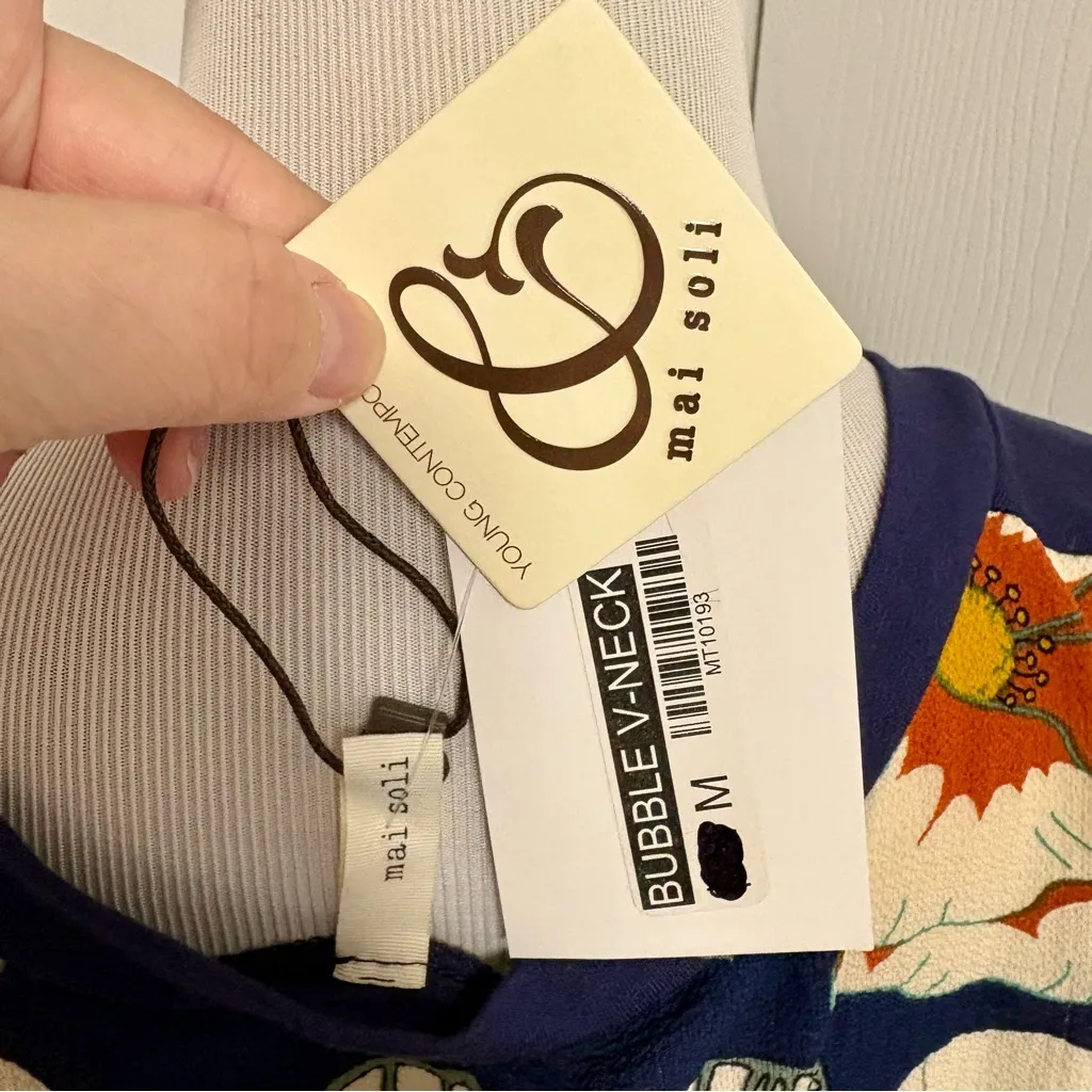 Mai Soli Floral Sleeve Top* Size M - Image 7