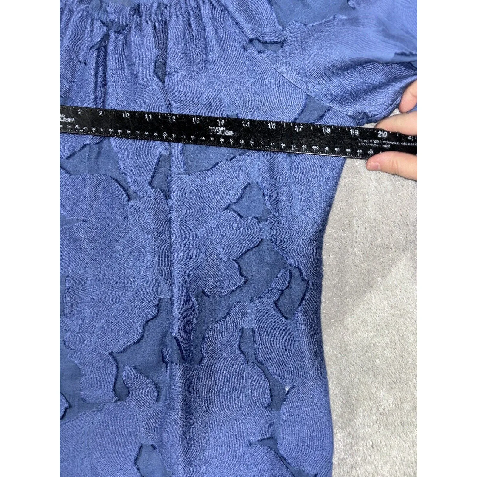 Doncaster Collection Blue Floral Ruched Sleeve Top Women's‎ Size 10p - Image 4