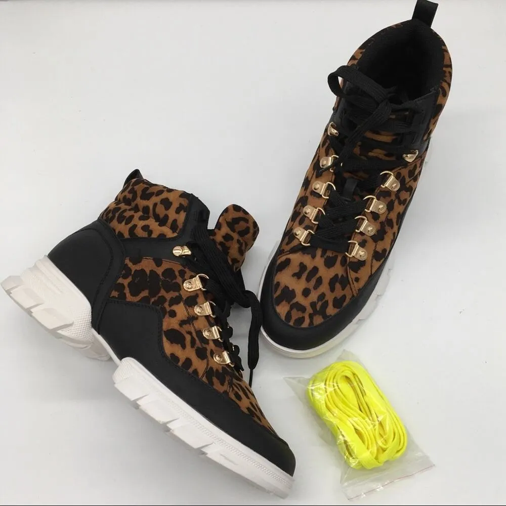 NIB Shoe Dazzle Lace Me Up Lug Sole Sneaker - 8.5 - Image 3