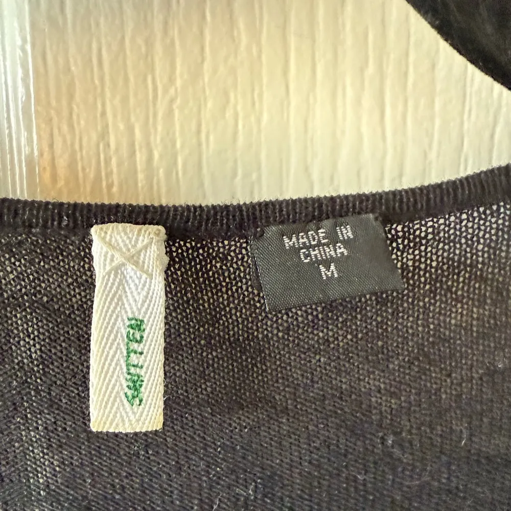 SMITTEN Black Knit Sleeveless Top with Beaded Fringe Size M - Image 5