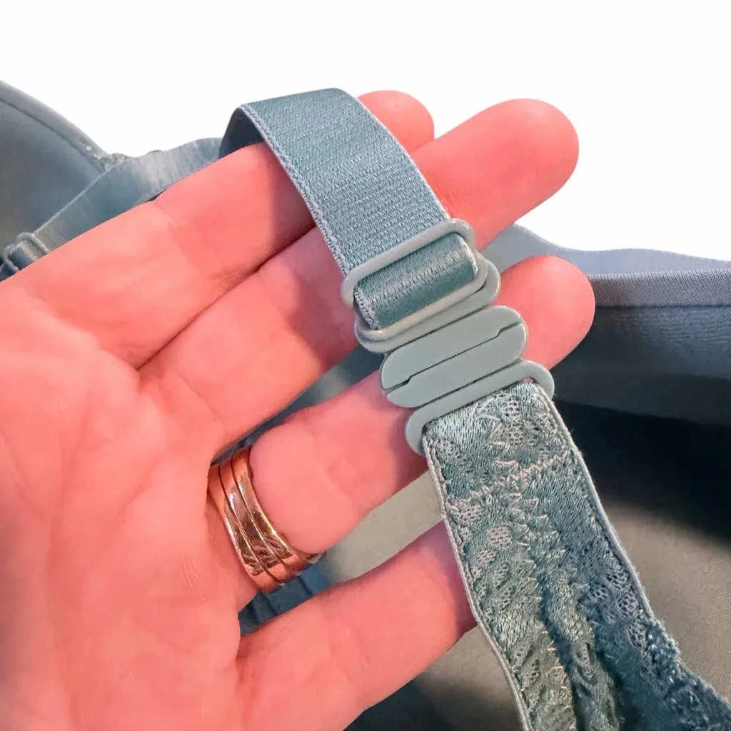 Adore Me balconette moulded cup bra with lace trim and modular straps size 38DDD - Image 6