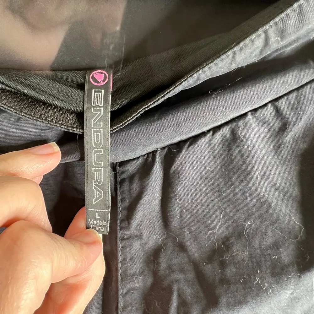 NWT Endura women’s pulse shorts size large Black - Image 12